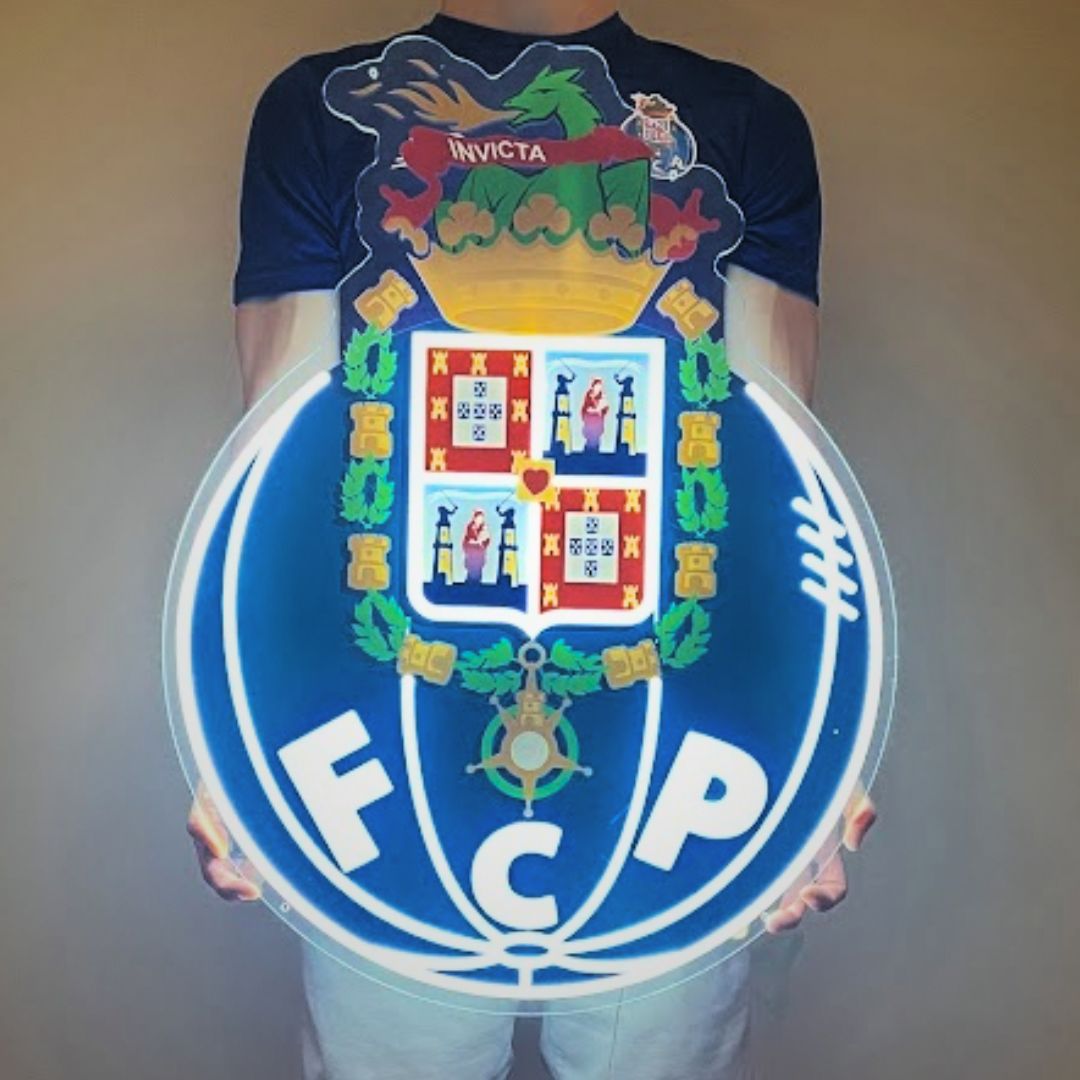 FC Porto Club Emblem LED Neon Sign – 3D Push-Through Letters & Seamless Faux Neon