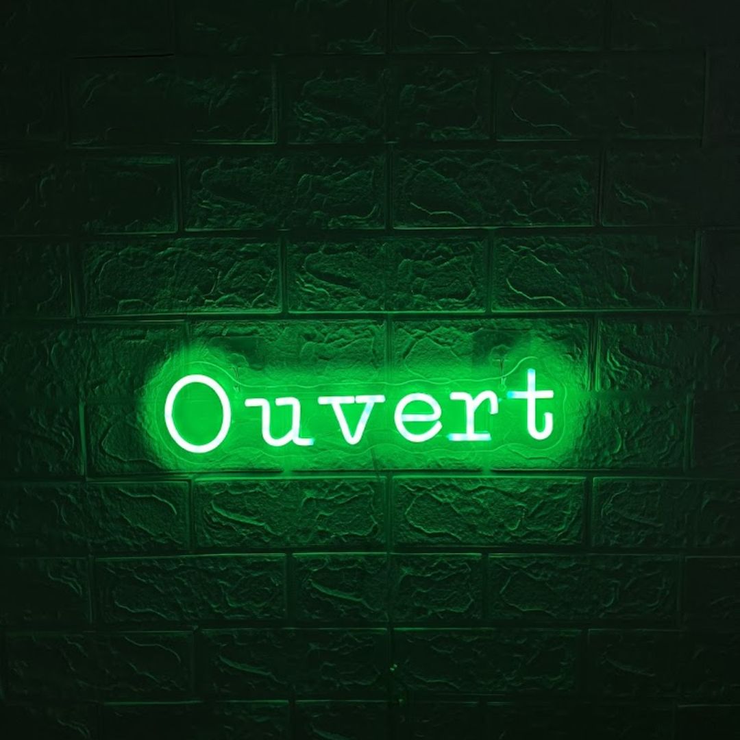 Open Sign ("Ouvert", RGB, USB-Powered)
