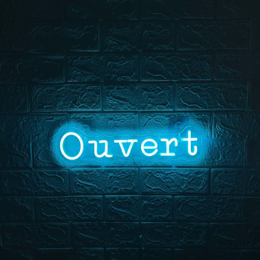 Open Sign ("Ouvert", RGB, USB-Powered)