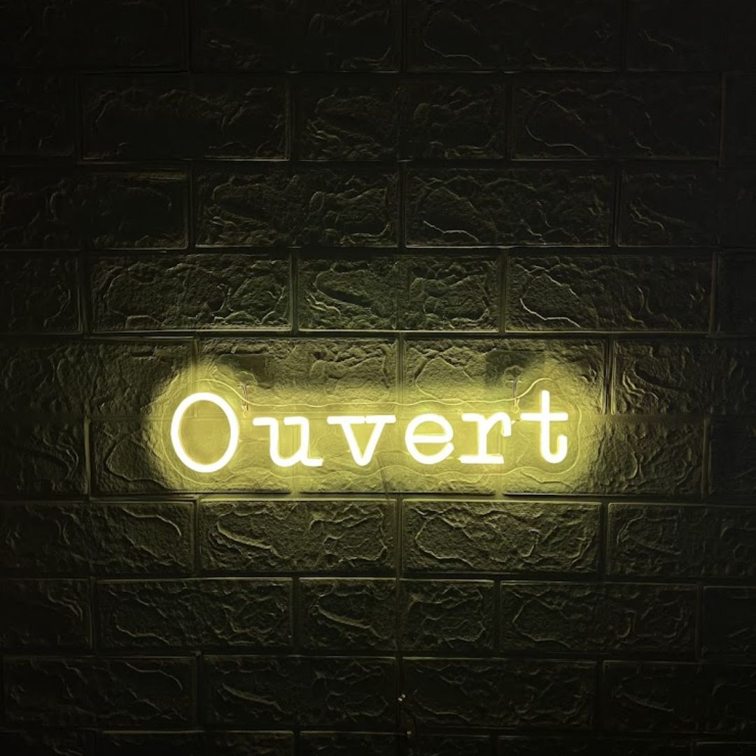 Open Sign ("Ouvert", RGB, USB-Powered)