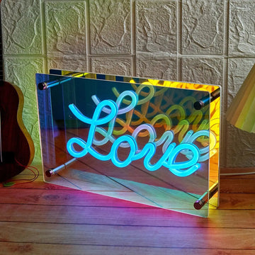 Miroir Infinity (« Love », alimenté par USB, 30 cm x 19 cm)